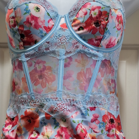 Brand New Women Victoria Corset Size S/P. - Picture 3 of 11